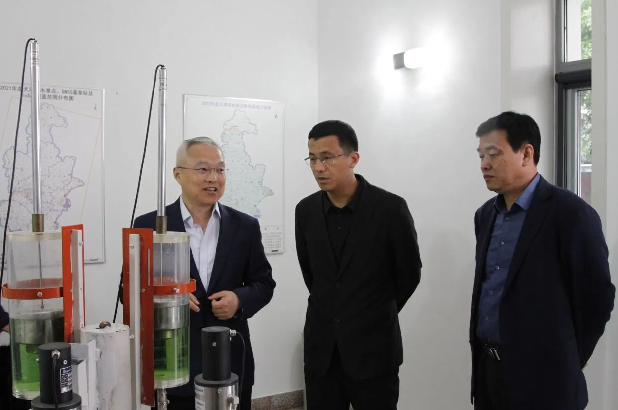 市機(jī)關(guān)事務(wù)管理局黨組書記、局長(zhǎng)王旭東到天津測(cè)繪院調(diào)研